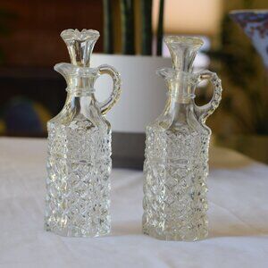 Vintage Anchor Hocking Wexford Glass Oil & Vinegar Cruets with Stopper, Set of 2